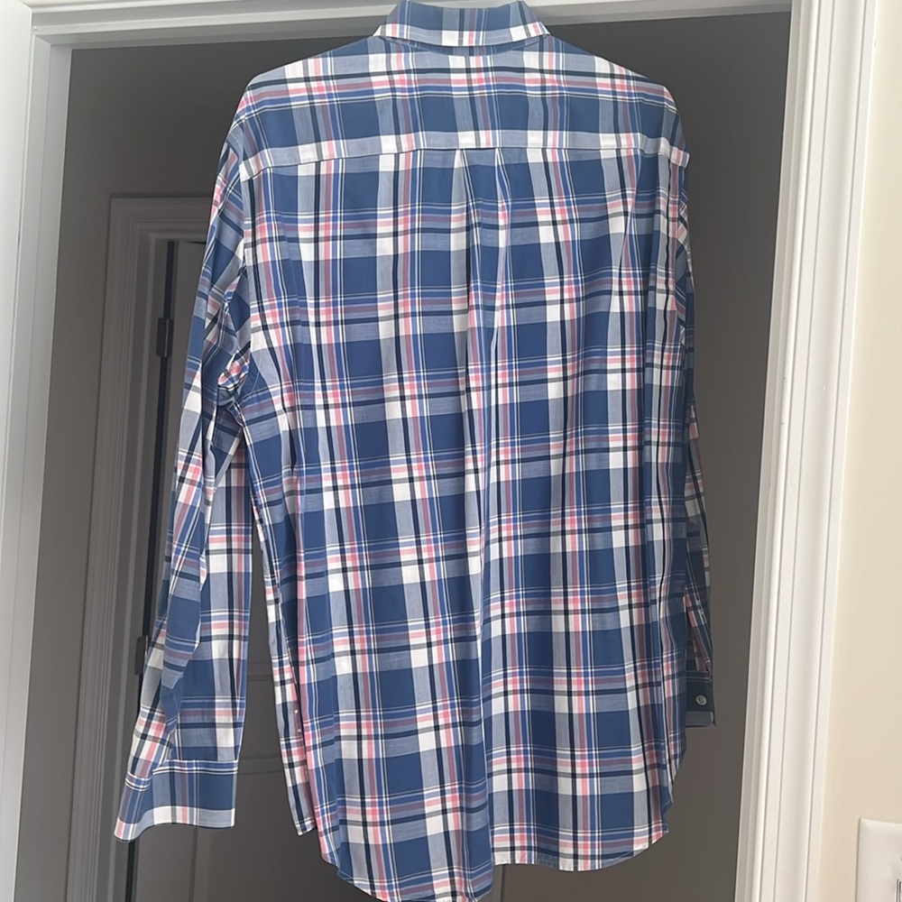 Vineyard Vines Button Up Shirt - Picture 2 of 3